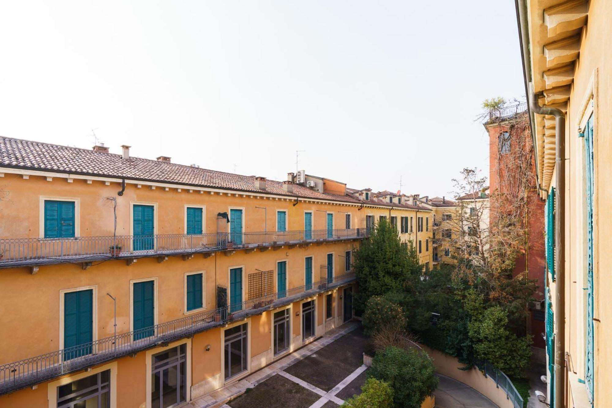 Ferienwohnung Residenza Cattaneo Verona Exterior foto