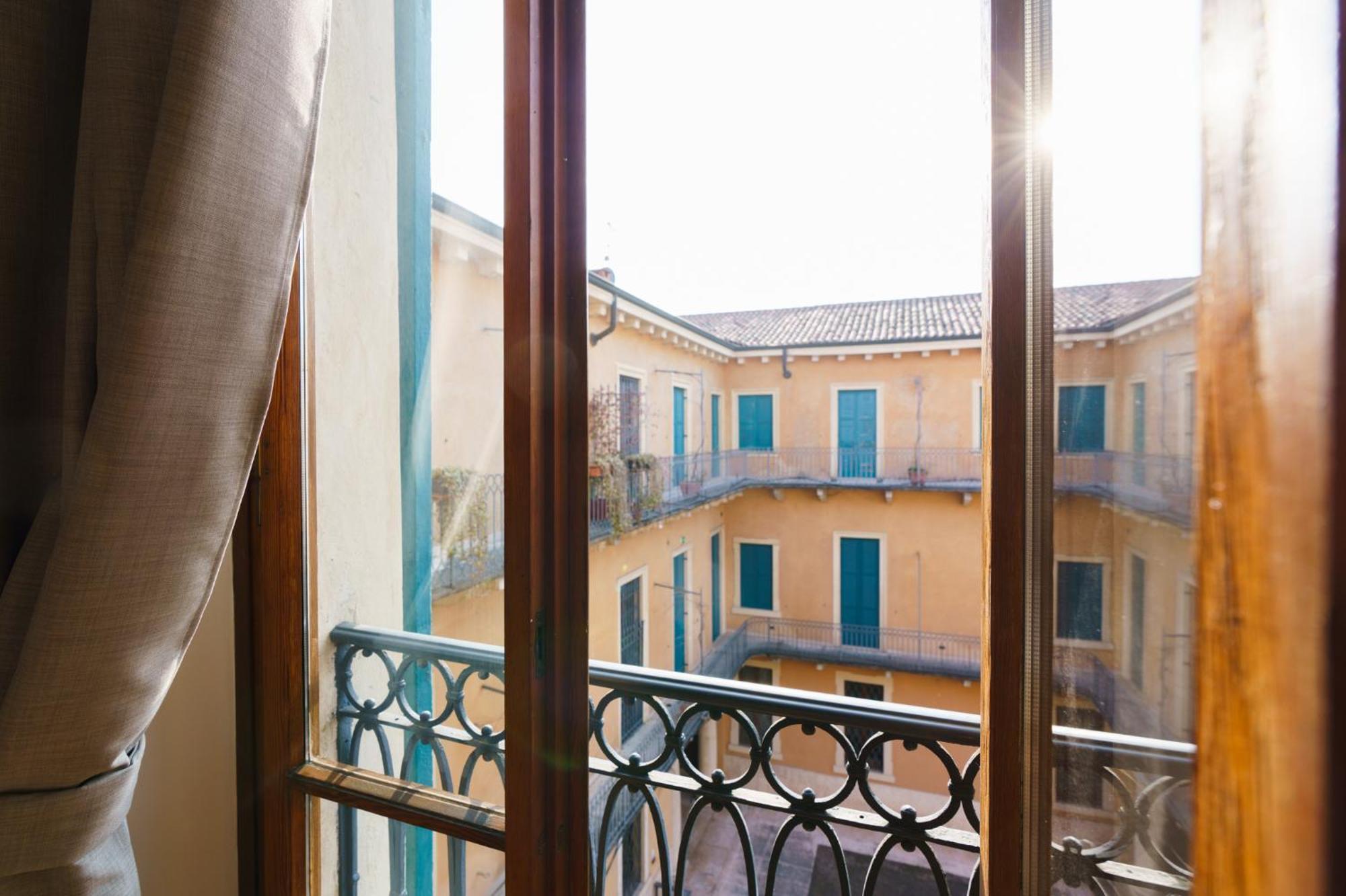 Ferienwohnung Residenza Cattaneo Verona Exterior foto